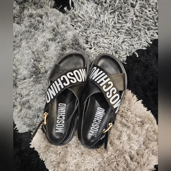 Authentic Moschino Black Slide Sandals with Bold Branding (Unisex) W-8 ,M- 6.5/7 - Picture 6 of 9